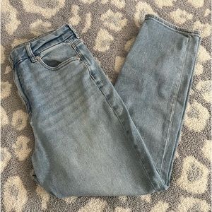 American Eagle Curvy high rise Mom Jeans